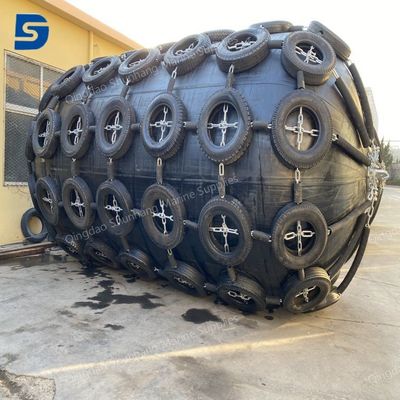 ISO 17357 Standaard Pneumatische rubber fender met ontwerpdruk 00508MPa Gemakkelijke installatie die zorgt voor energie-absorptie