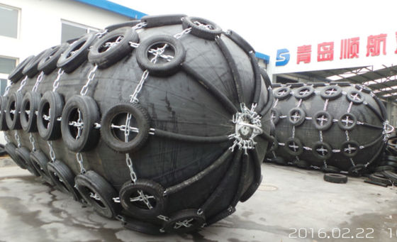 Onderhoudsarme pneumatische rubberfender CCS-gecertificeerde marinefender voor scheepsdocking en havenbescherming